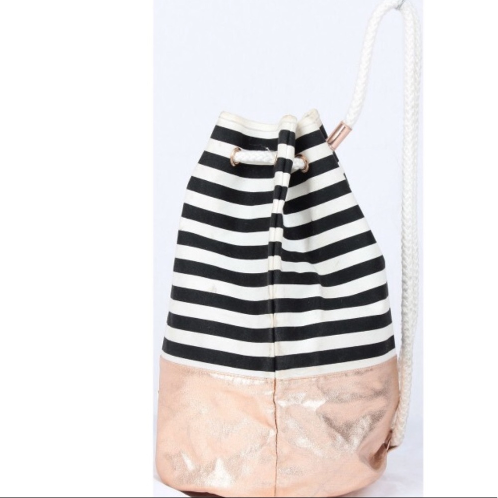 Victoria Secrets beach backpack - Picture 2 of 4